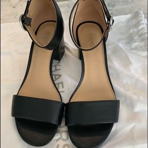 Michael Kors used in excellent condition size 7